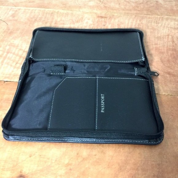 Insight Vacation Passport Wallet - Picture 10 of 12